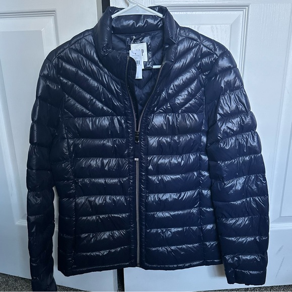 Gap Women’s PrimaLoft® Luxe Lightweight puffer jacket
Navy Blue size Large - Picture 2 of 6